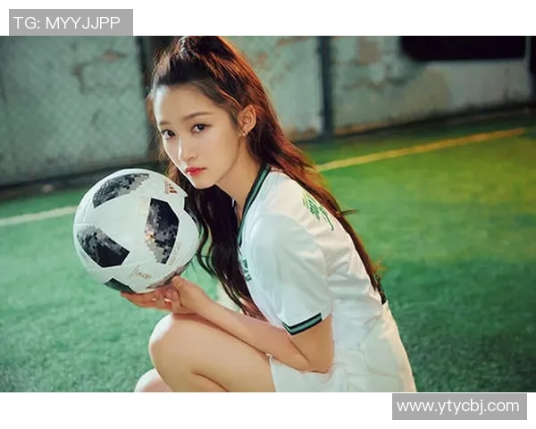 当足球明星遇上宠爱人生的甜蜜旅程